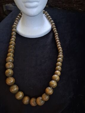 Hand Crafted Olive/Brown Round Bead Necklace